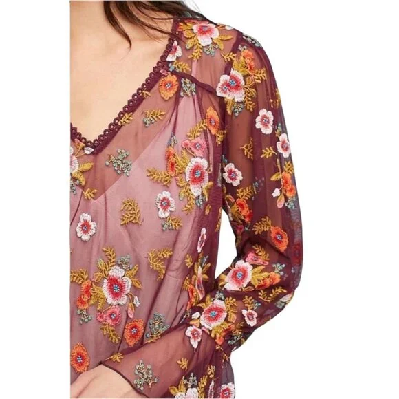 Anthropologie Feather Bone Top XS Size Ruffled Giralda Blouse Embroidery Floral - Picture 2 of 13